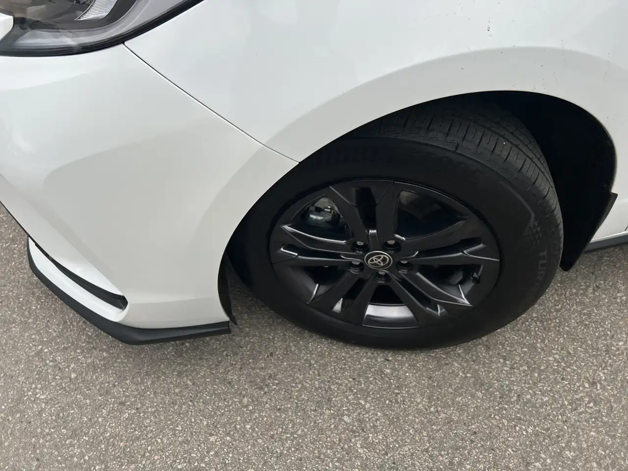 Toyota Sienna снимка Toyota Sienna