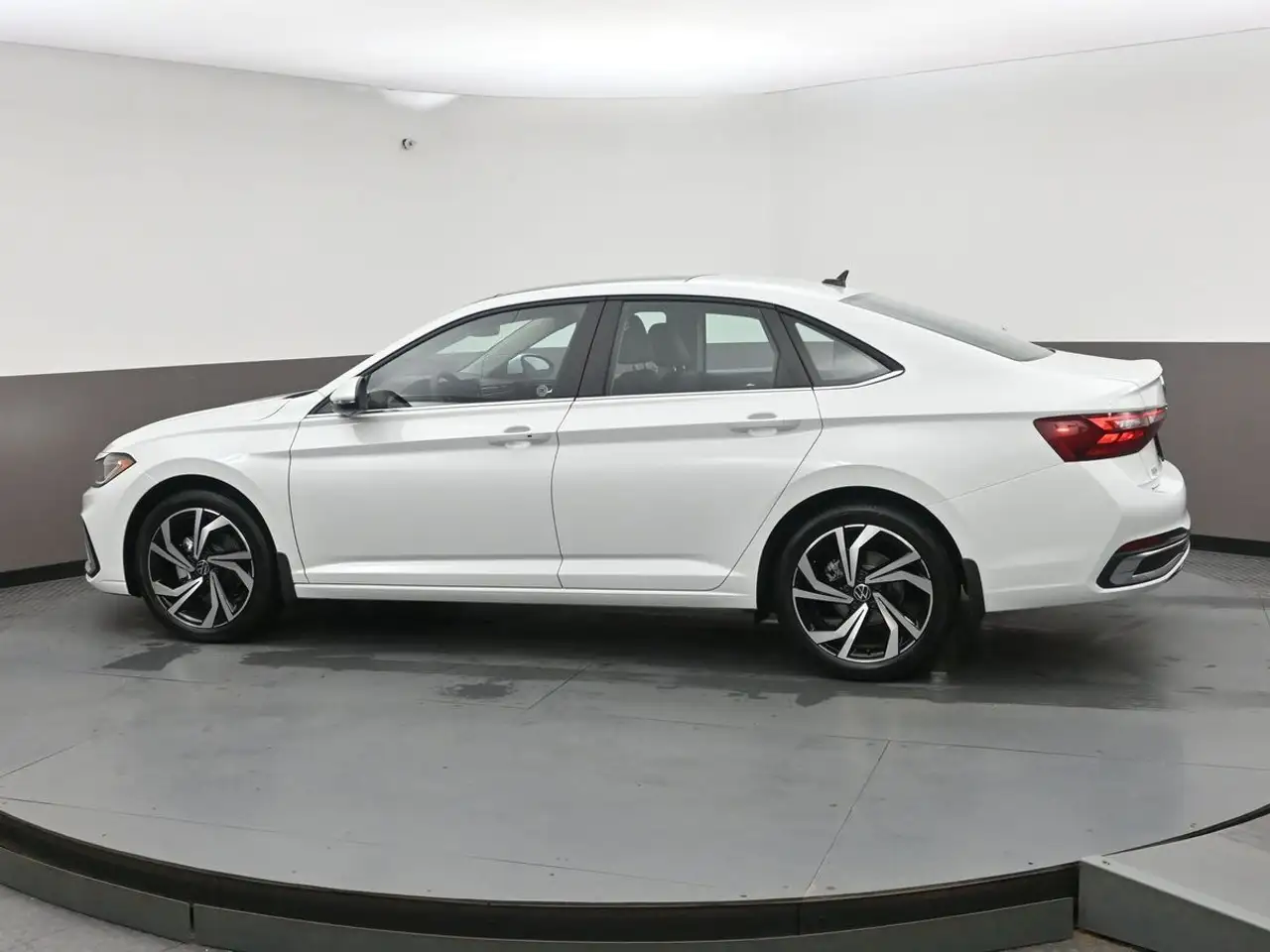 Volkswagen Jetta снимка Volkswagen Jetta