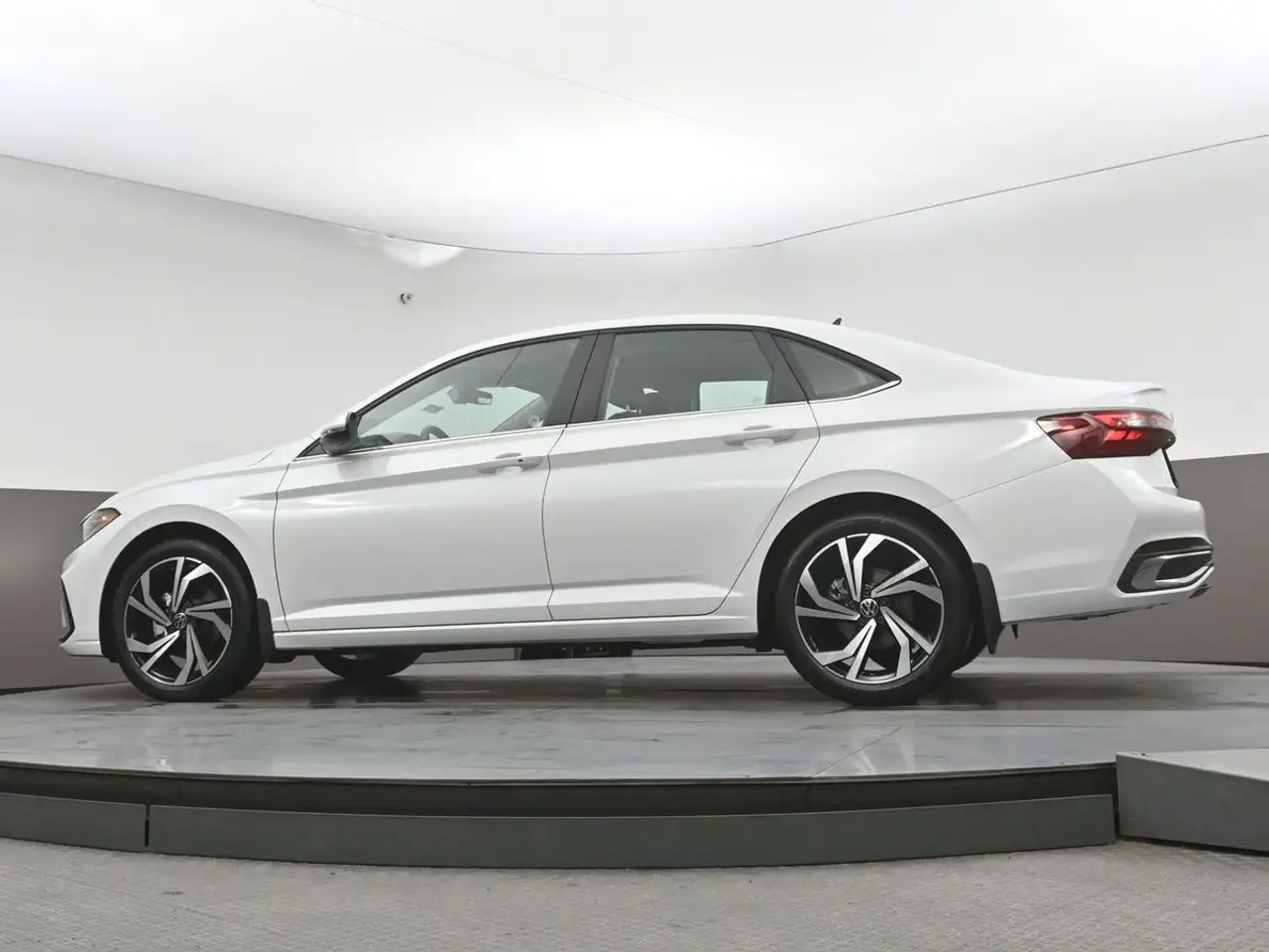 Volkswagen Jetta снимка Volkswagen Jetta