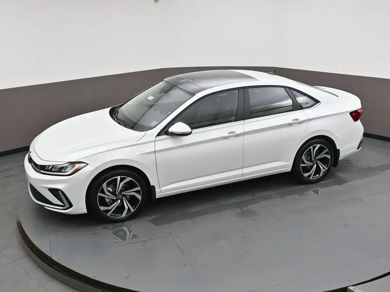 Volkswagen Jetta снимка Volkswagen Jetta