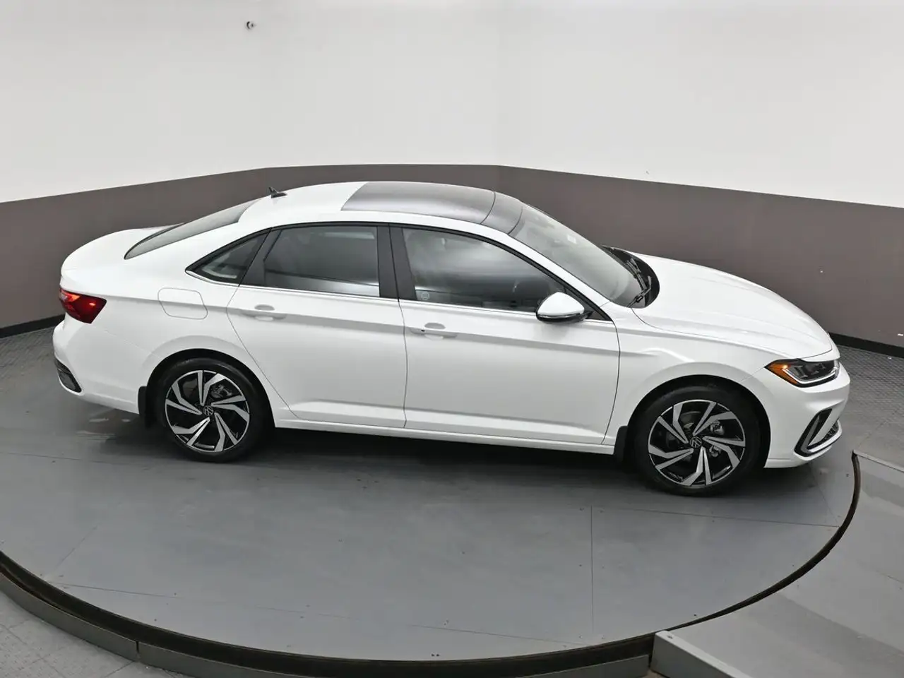 Volkswagen Jetta снимка Volkswagen Jetta