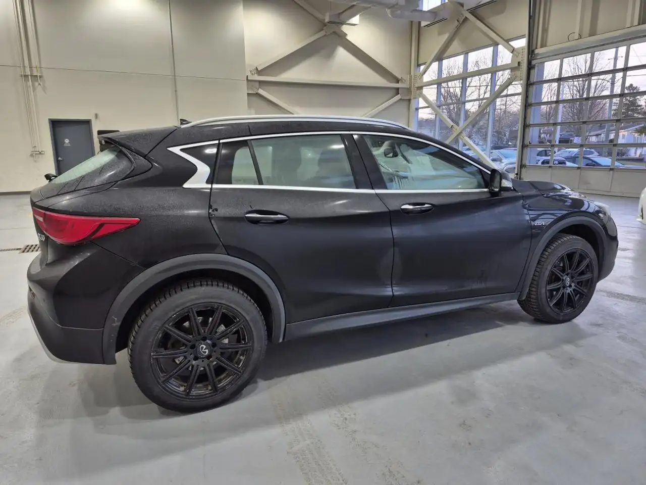 Infiniti QX30 снимка Infiniti QX30
