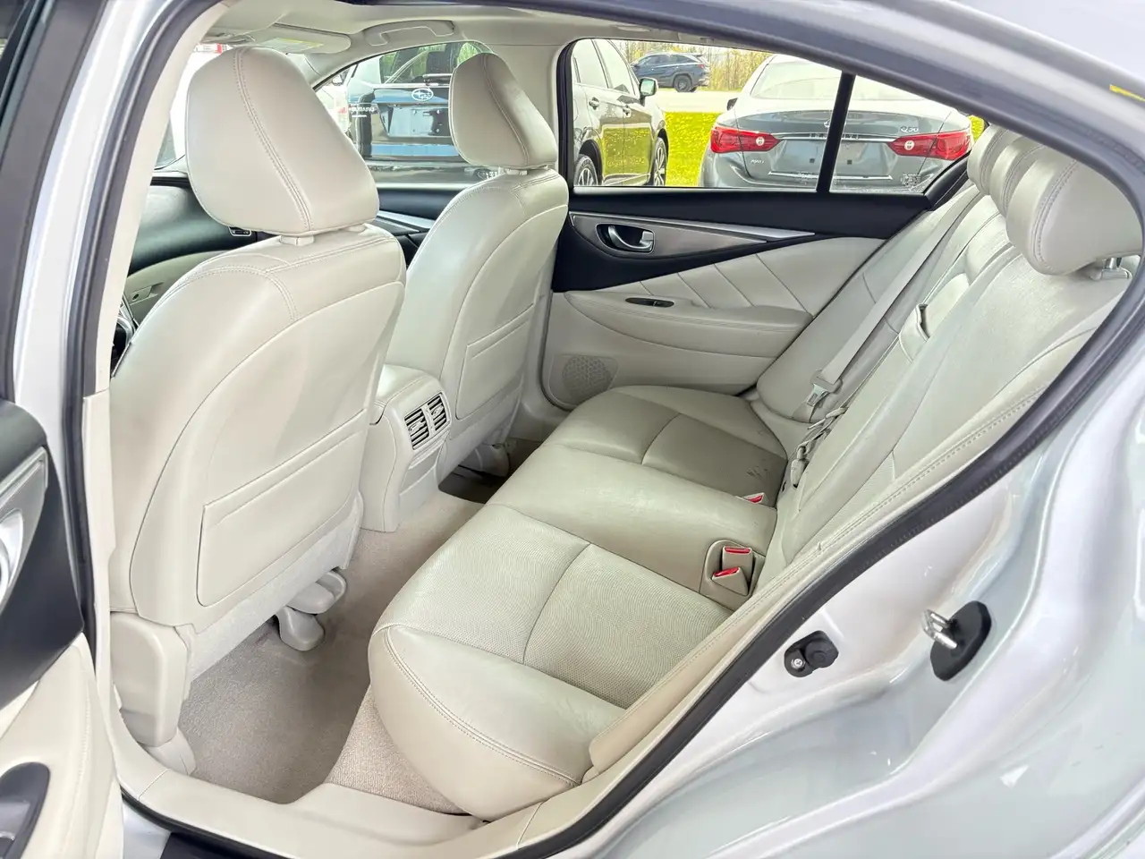 Infiniti Q50 fotografie Infiniti Q50