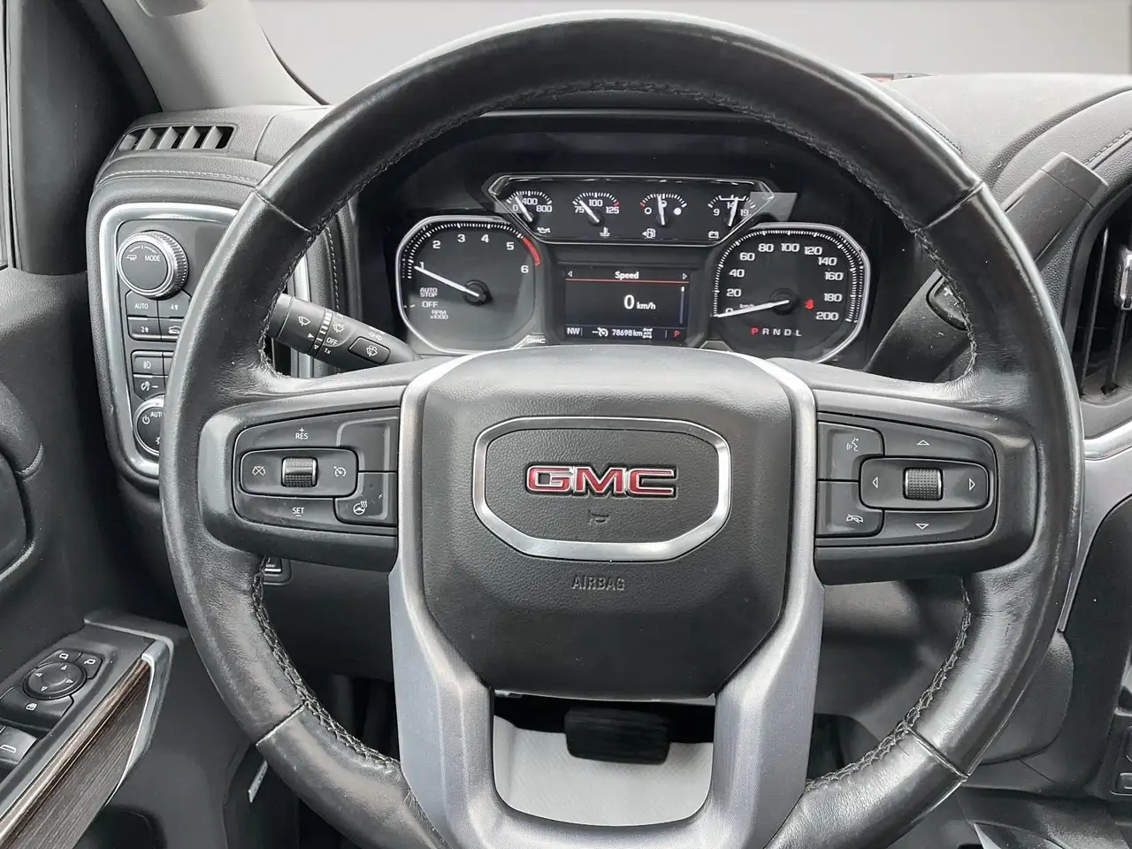 GMC Sierra 1500 photo GMC Sierra 1500