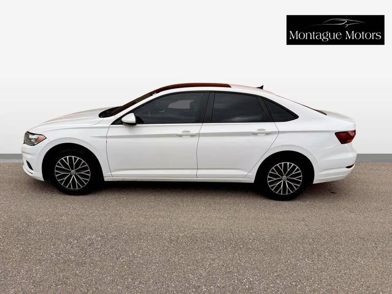 Volkswagen Jetta снимка Volkswagen Jetta