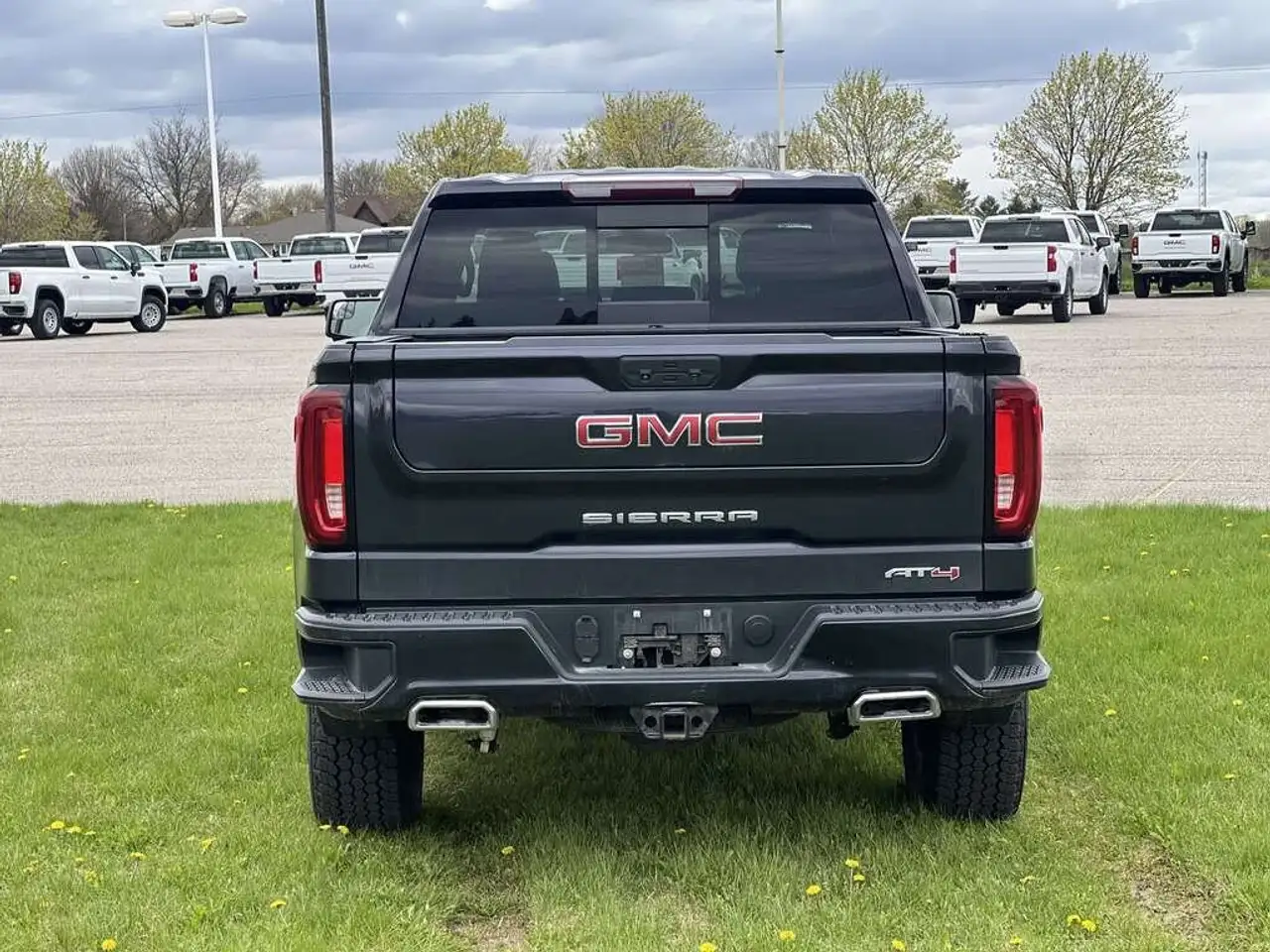 GMC Sierra 1500 снимка GMC Sierra 1500