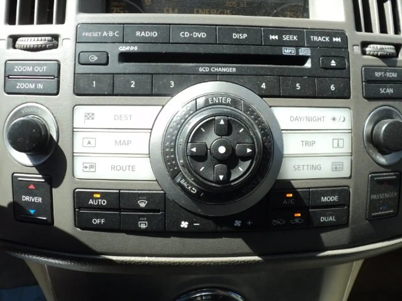 Infiniti FX снимка Infiniti FX