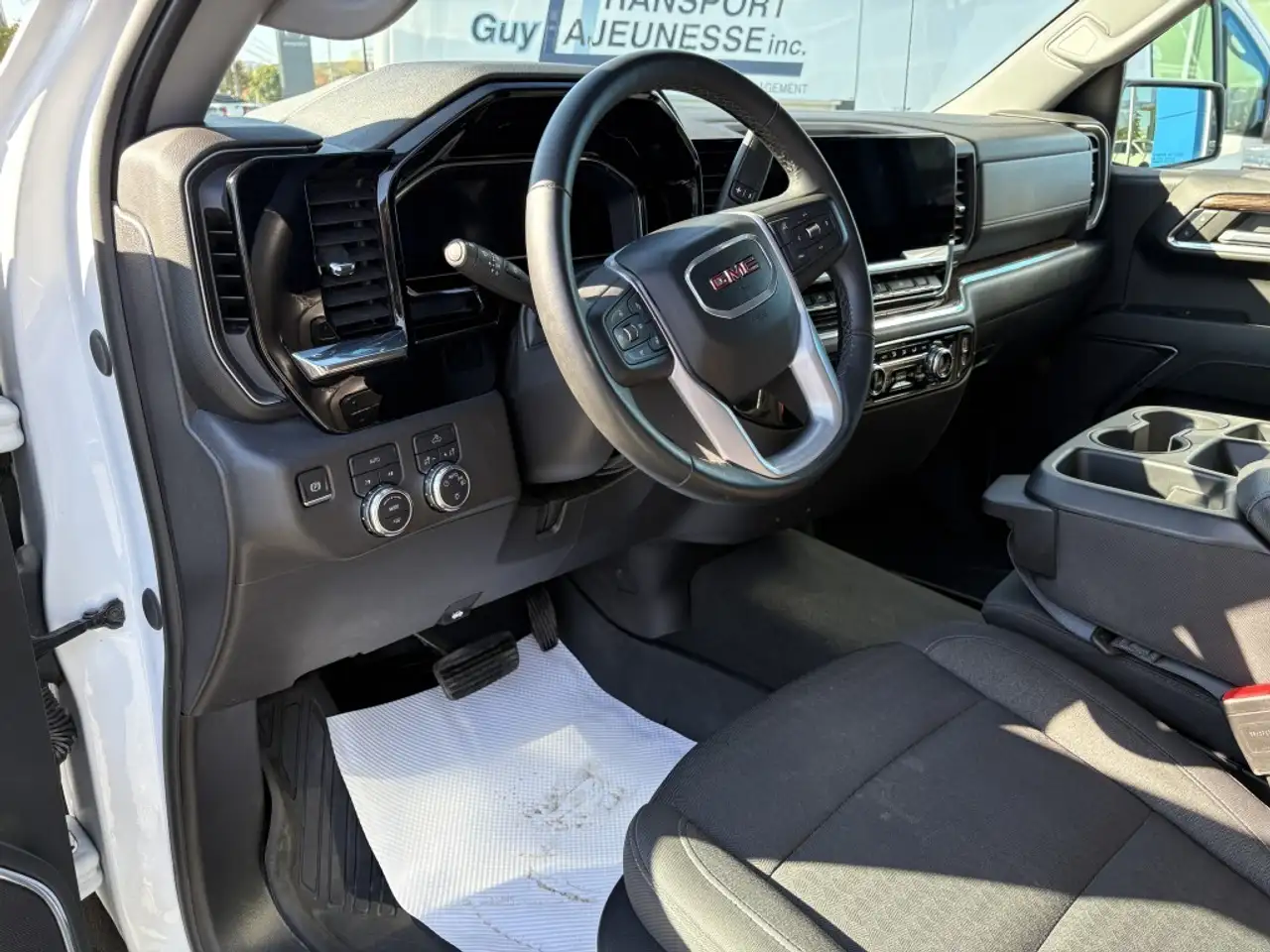 GMC Sierra 1500 снимка GMC Sierra 1500