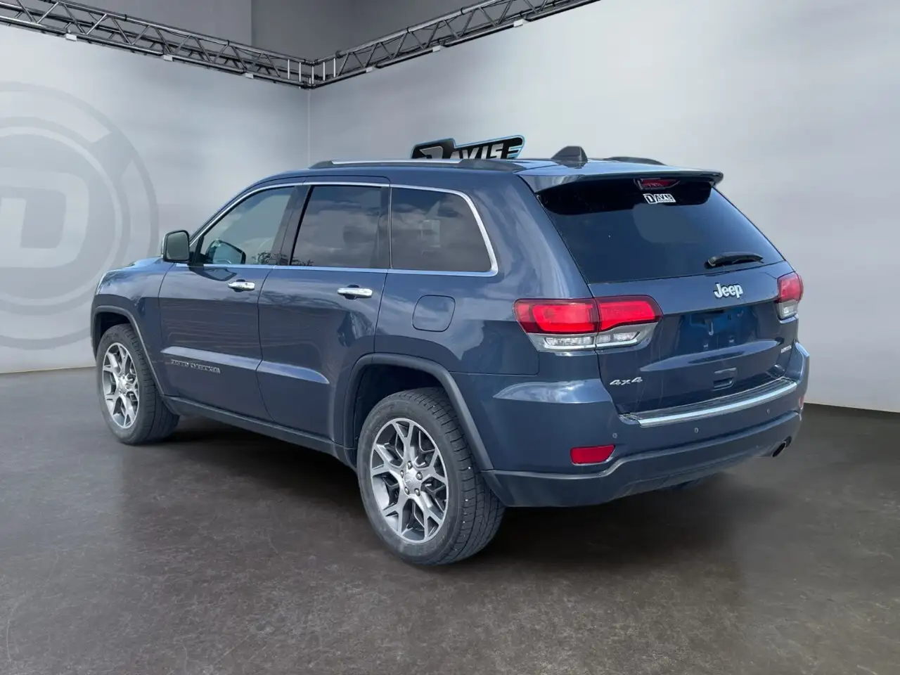 Jeep Grand Cherokee снимка Jeep Grand Cherokee