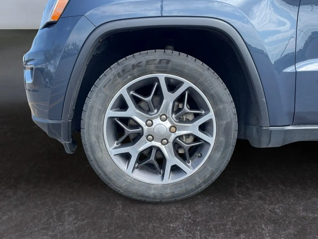 Jeep Grand Cherokee снимка Jeep Grand Cherokee