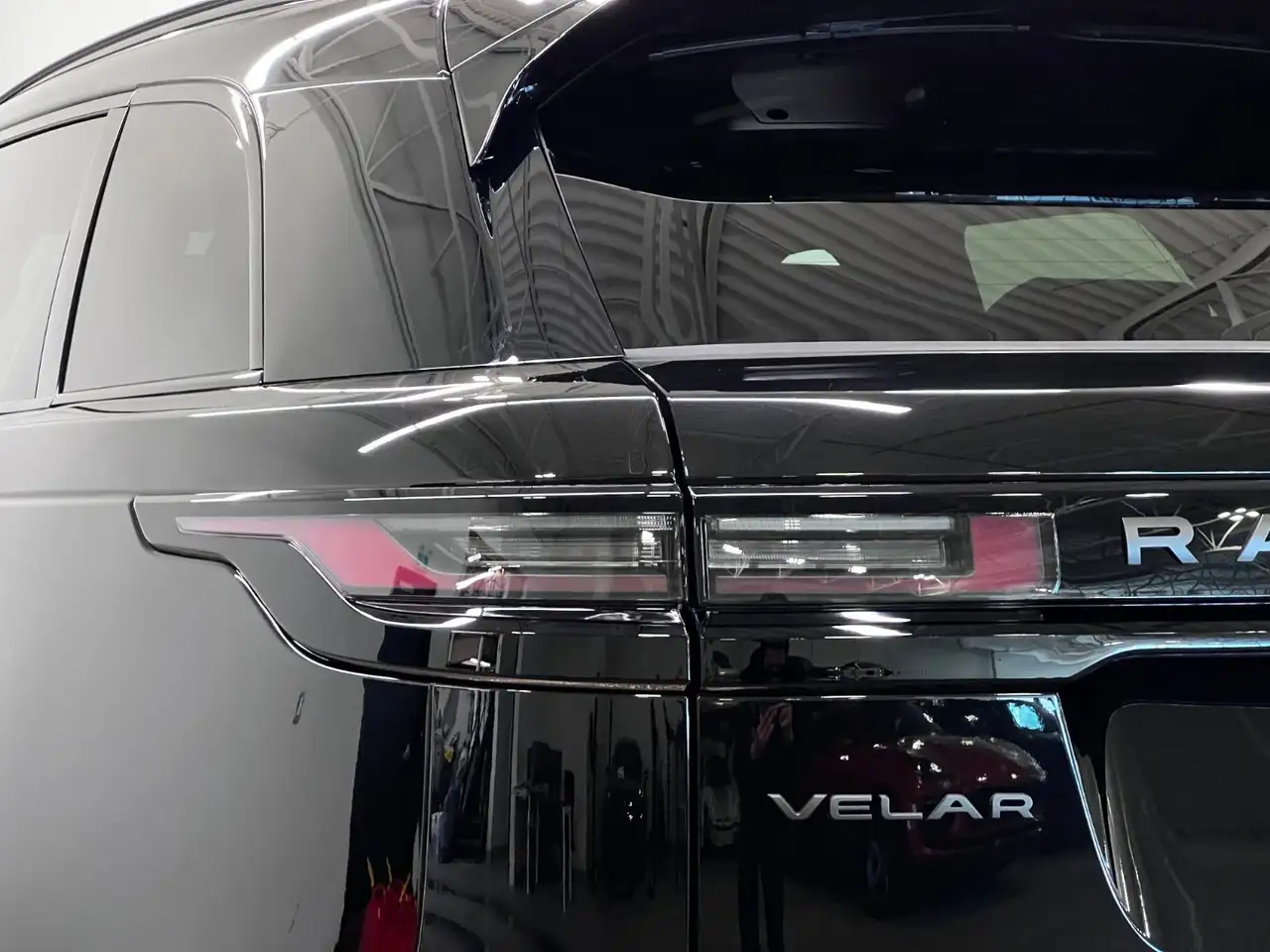 Land Rover Range Rover Velar снимка Land Rover Range Rover Velar
