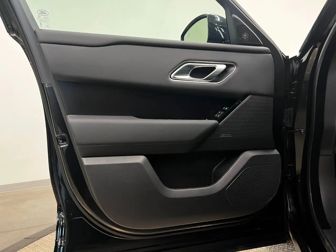 Land Rover Range Rover Velar снимка Land Rover Range Rover Velar