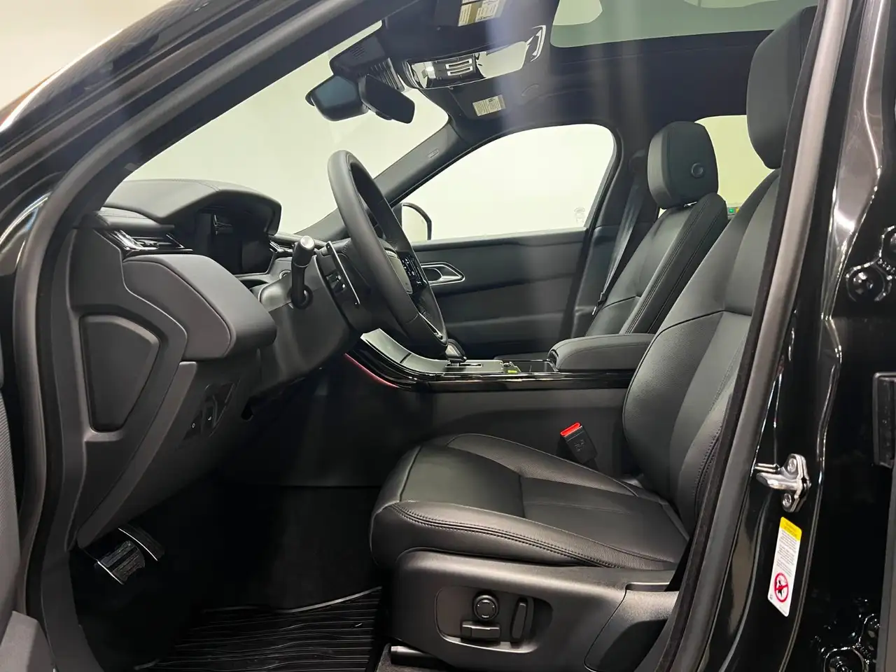 Land Rover Range Rover Velar снимка Land Rover Range Rover Velar