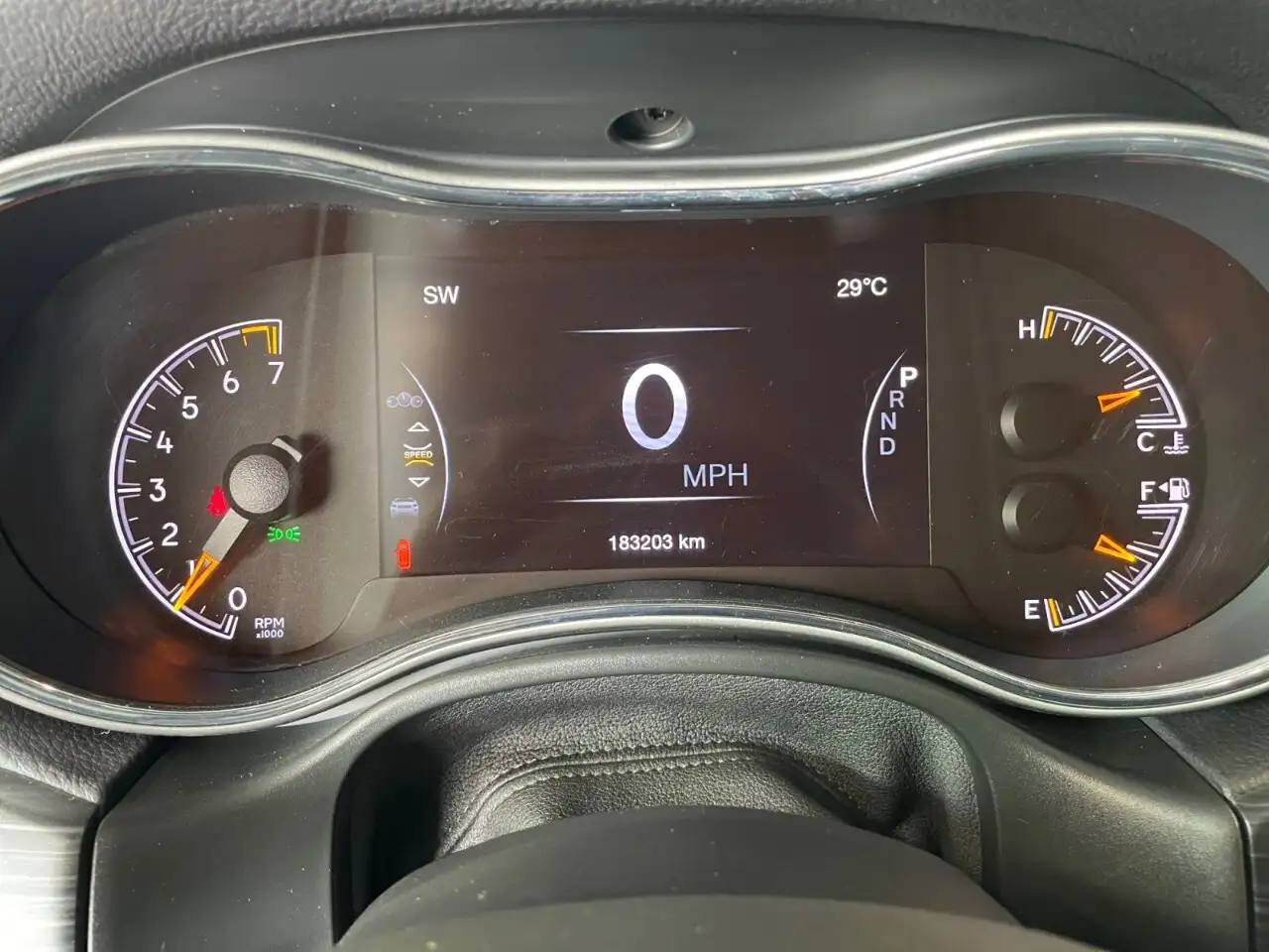 Jeep Grand Cherokee снимка Jeep Grand Cherokee
