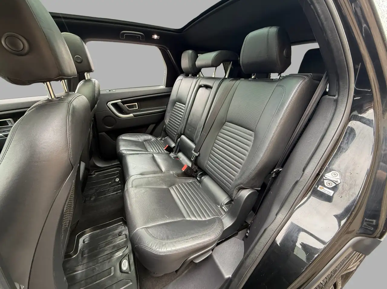 Land Rover Discovery Sport снимка Land Rover Discovery Sport