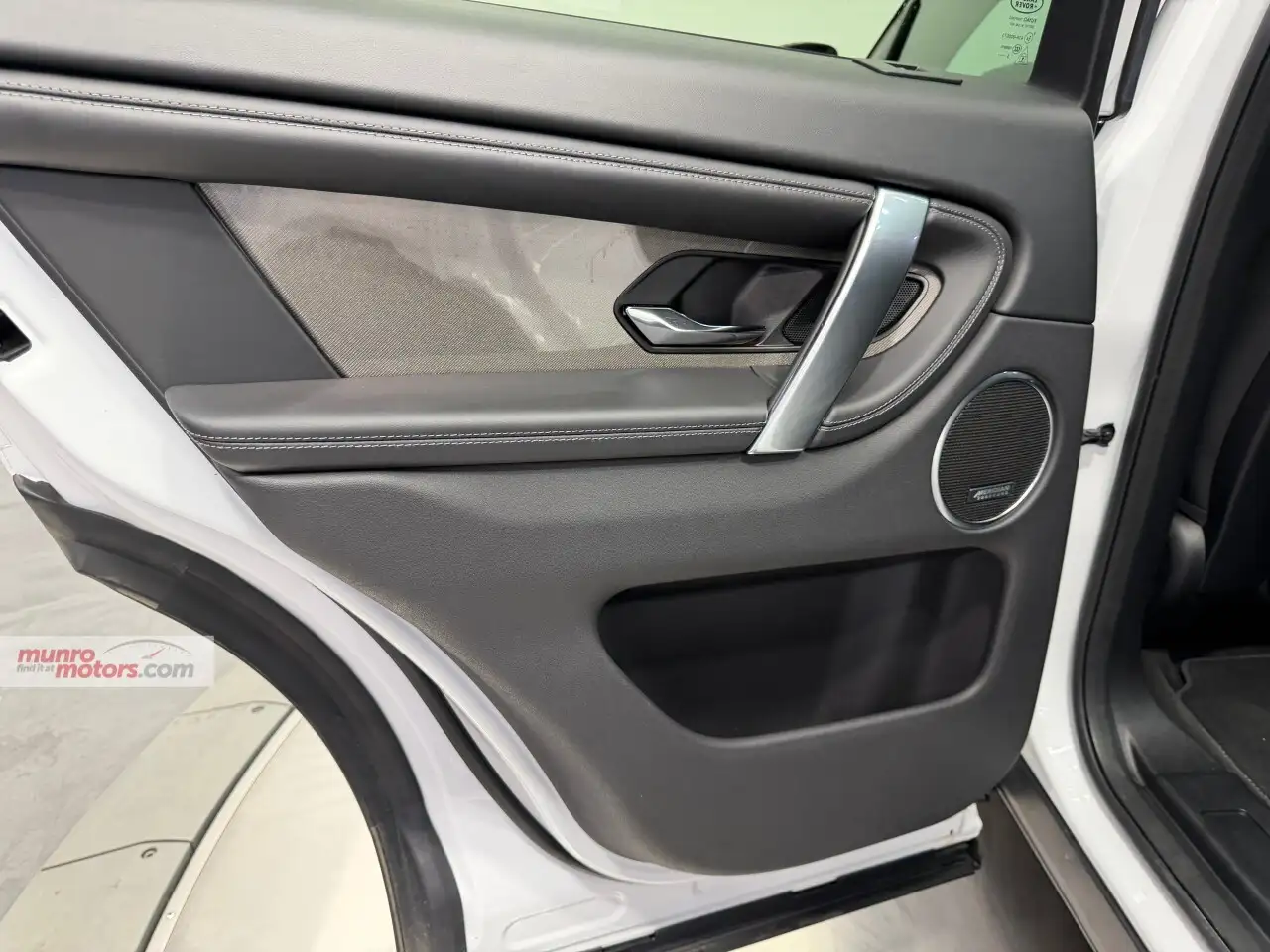 Land Rover Discovery Sport снимка Land Rover Discovery Sport