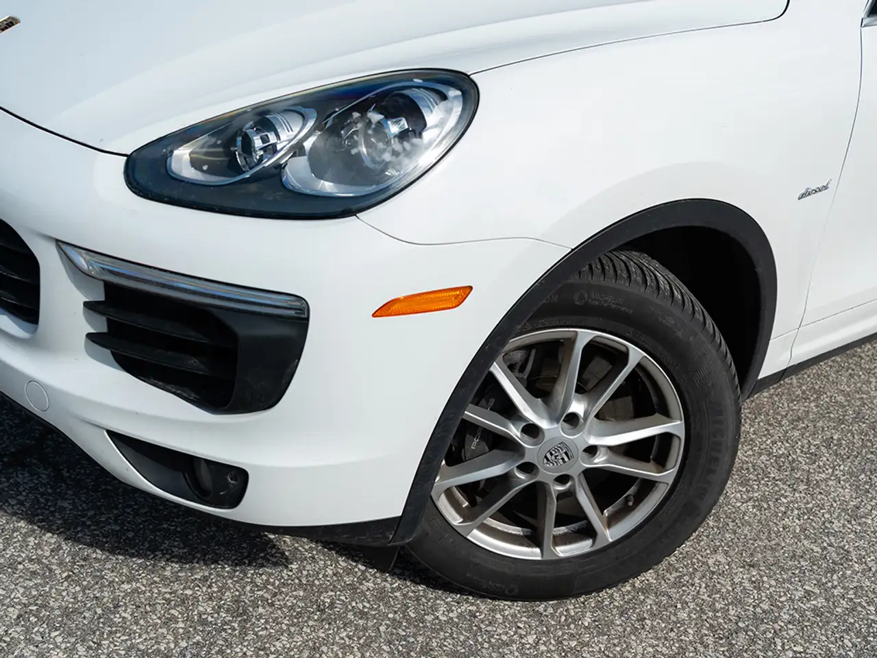 Porsche Cayenne снимка Porsche Cayenne