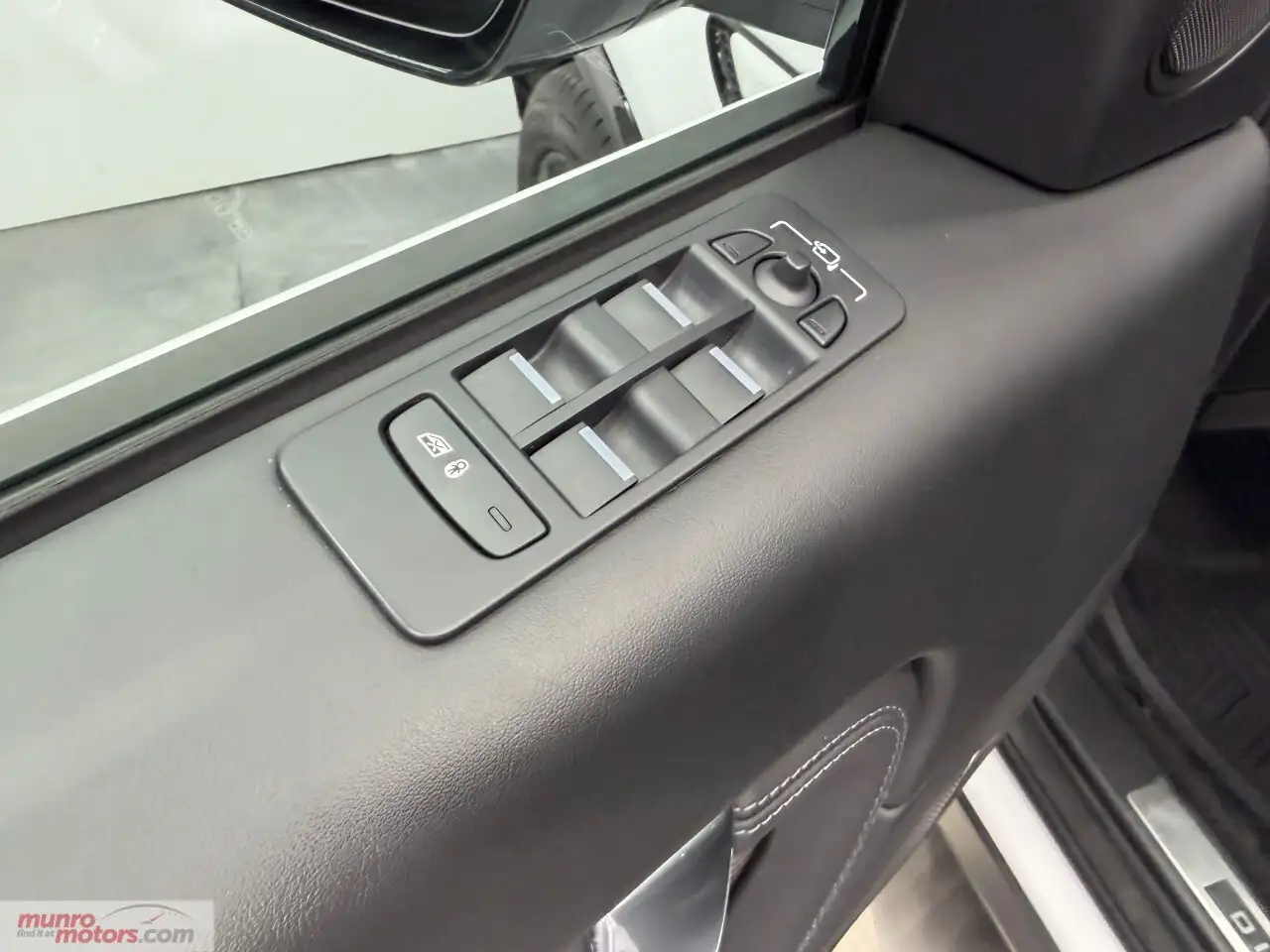 Land Rover Discovery Sport снимка Land Rover Discovery Sport