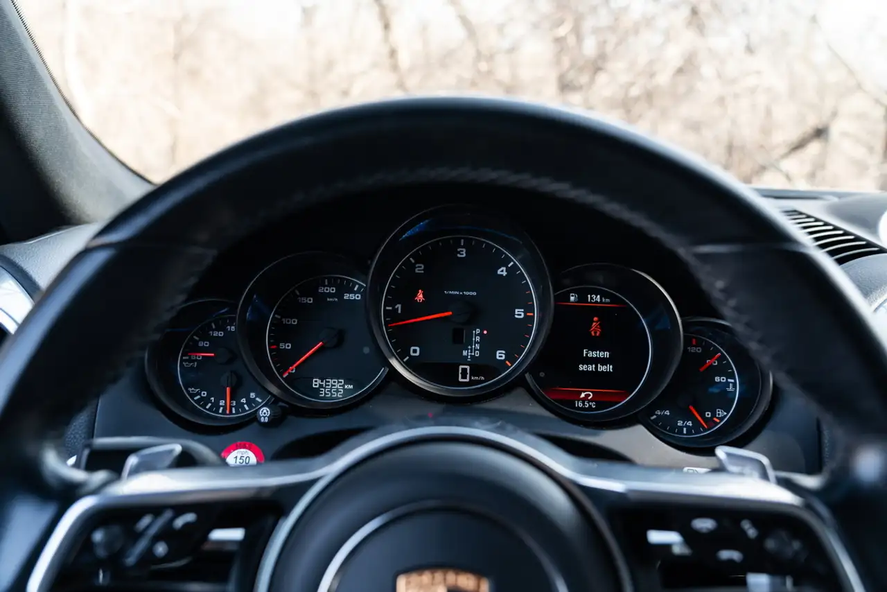 Porsche Cayenne снимка Porsche Cayenne