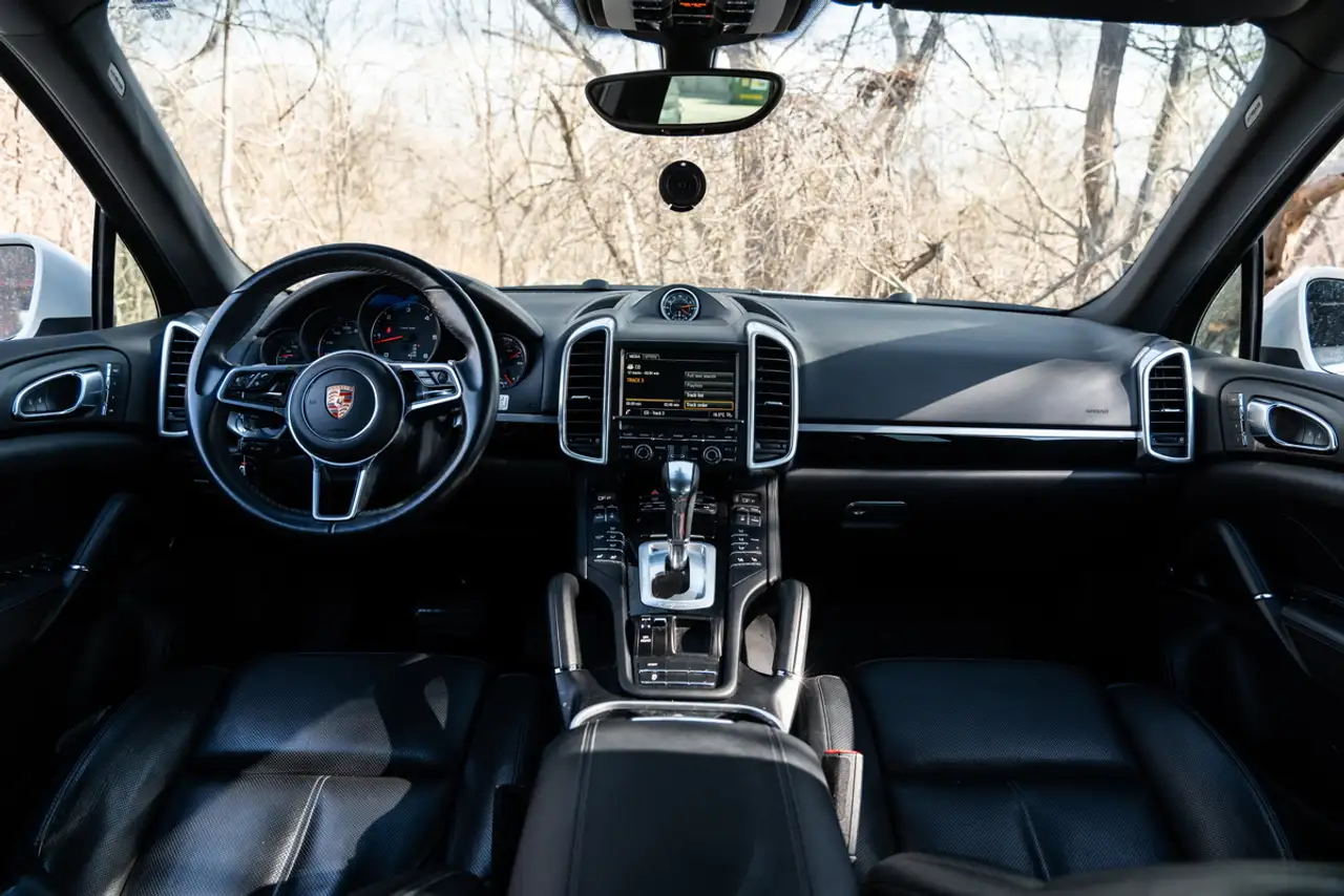 Porsche Cayenne снимка Porsche Cayenne