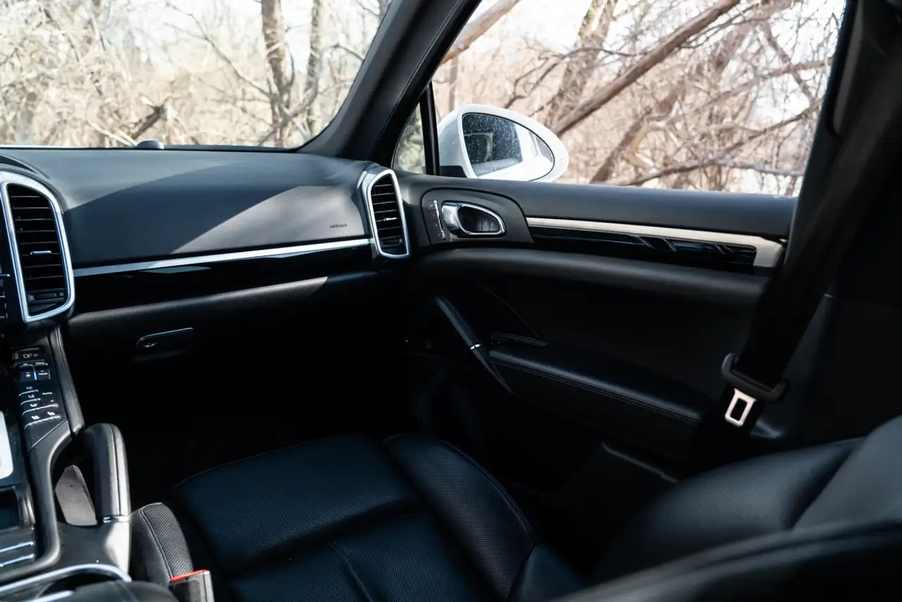 Porsche Cayenne снимка Porsche Cayenne