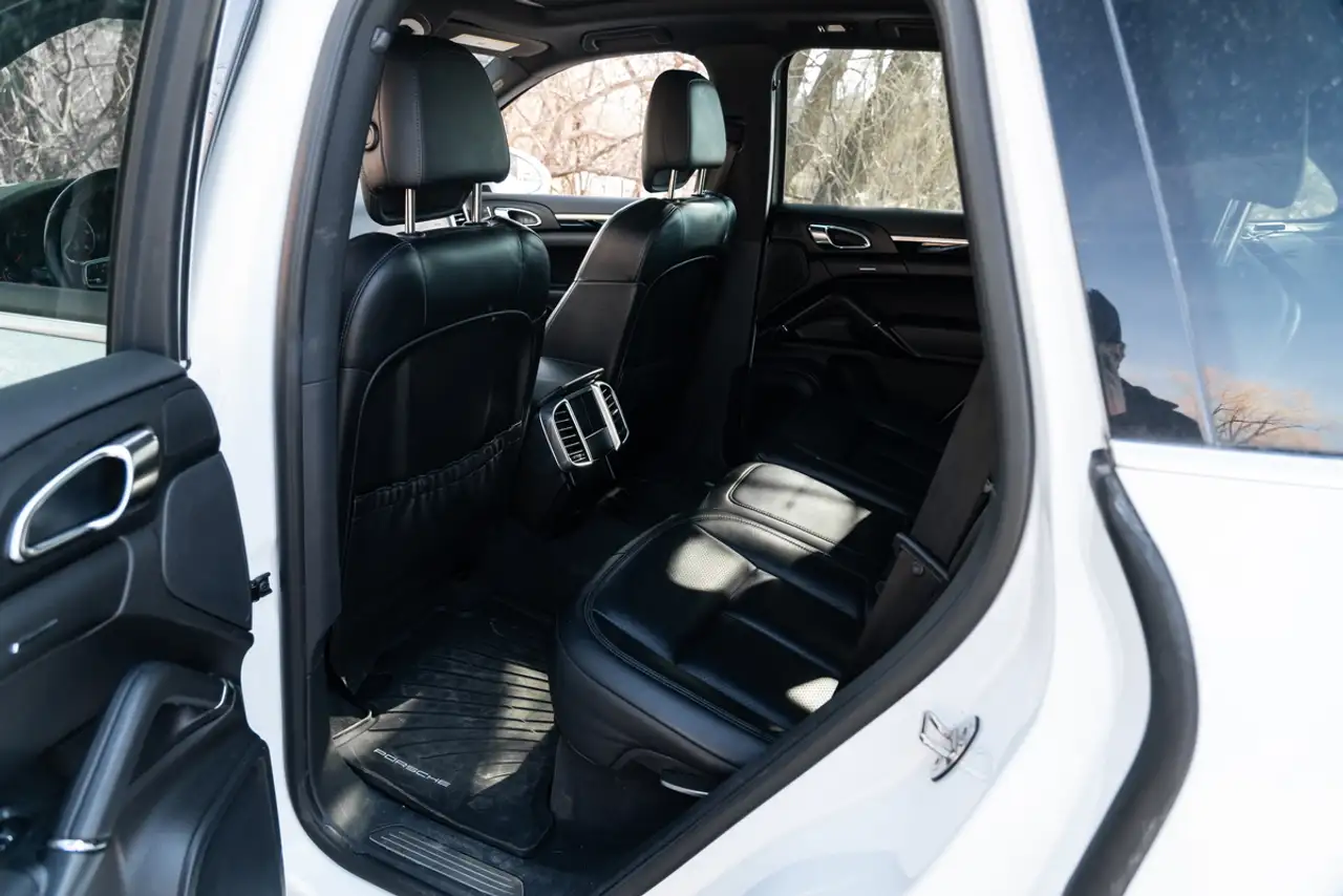 Porsche Cayenne снимка Porsche Cayenne