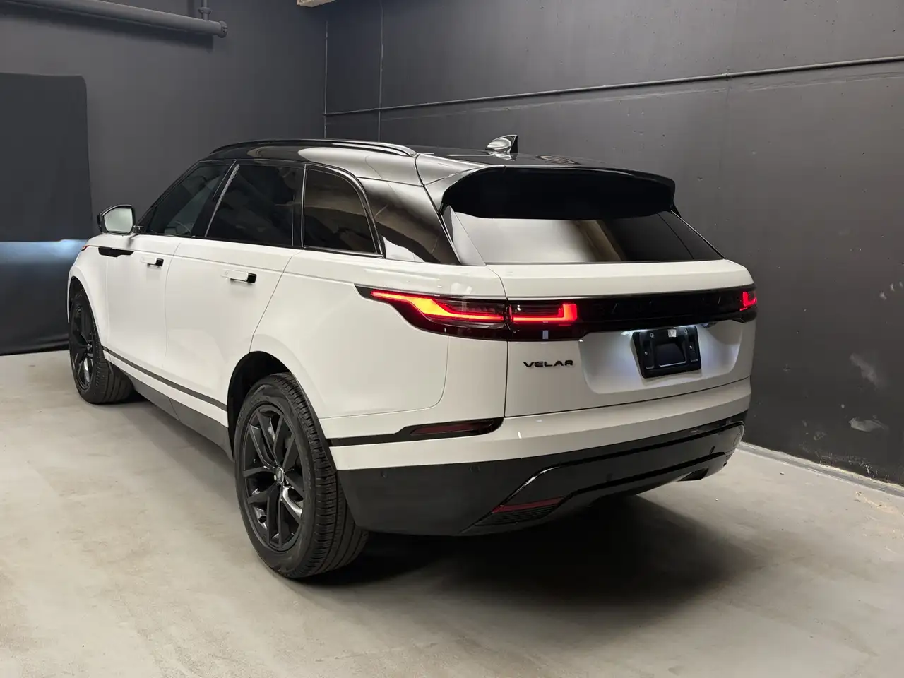 Land Rover Range Rover Velar снимка Land Rover Range Rover Velar