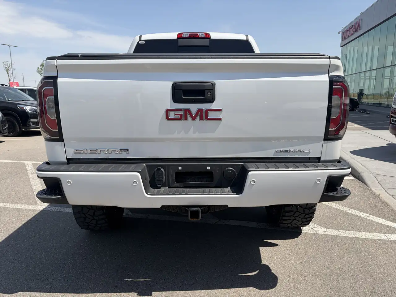 GMC Sierra 1500 снимка GMC Sierra 1500