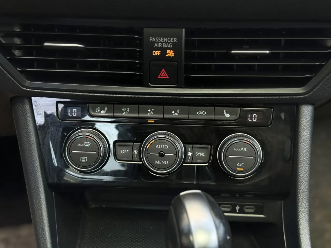 Volkswagen Jetta photo Volkswagen Jetta