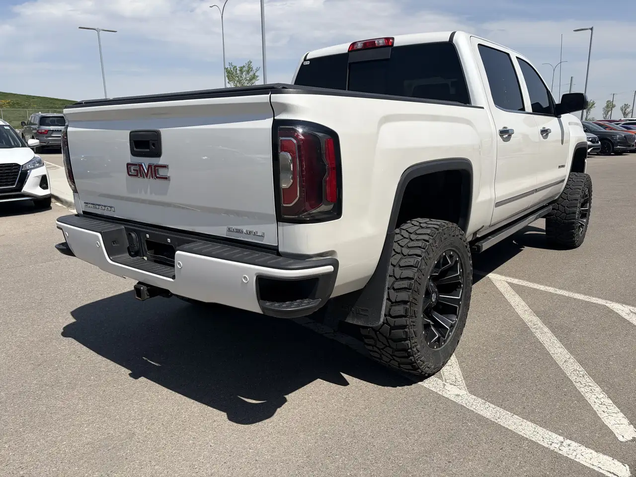 GMC Sierra 1500 снимка GMC Sierra 1500