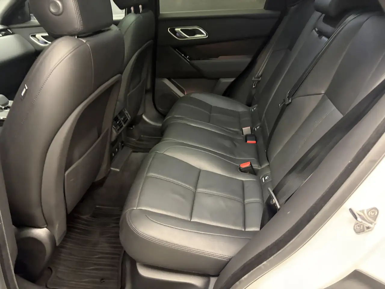 Land Rover Range Rover Velar снимка Land Rover Range Rover Velar