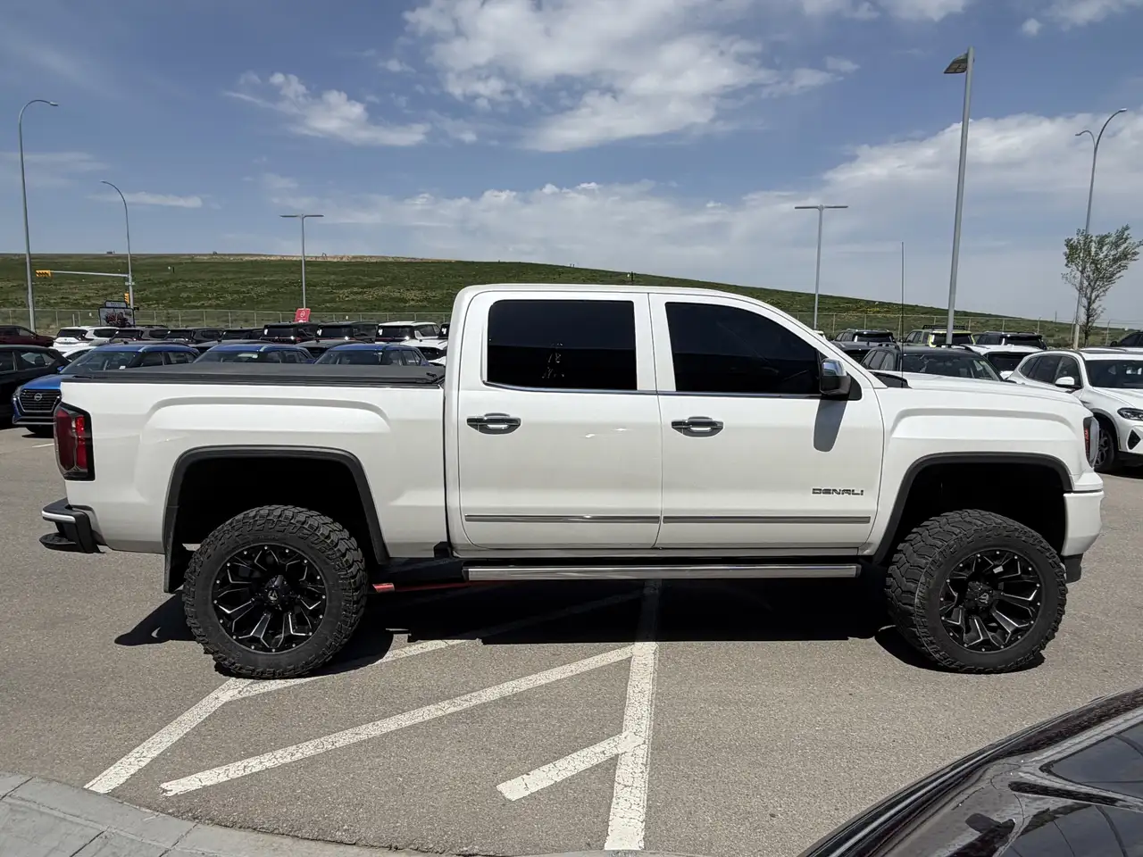 GMC Sierra 1500 снимка GMC Sierra 1500