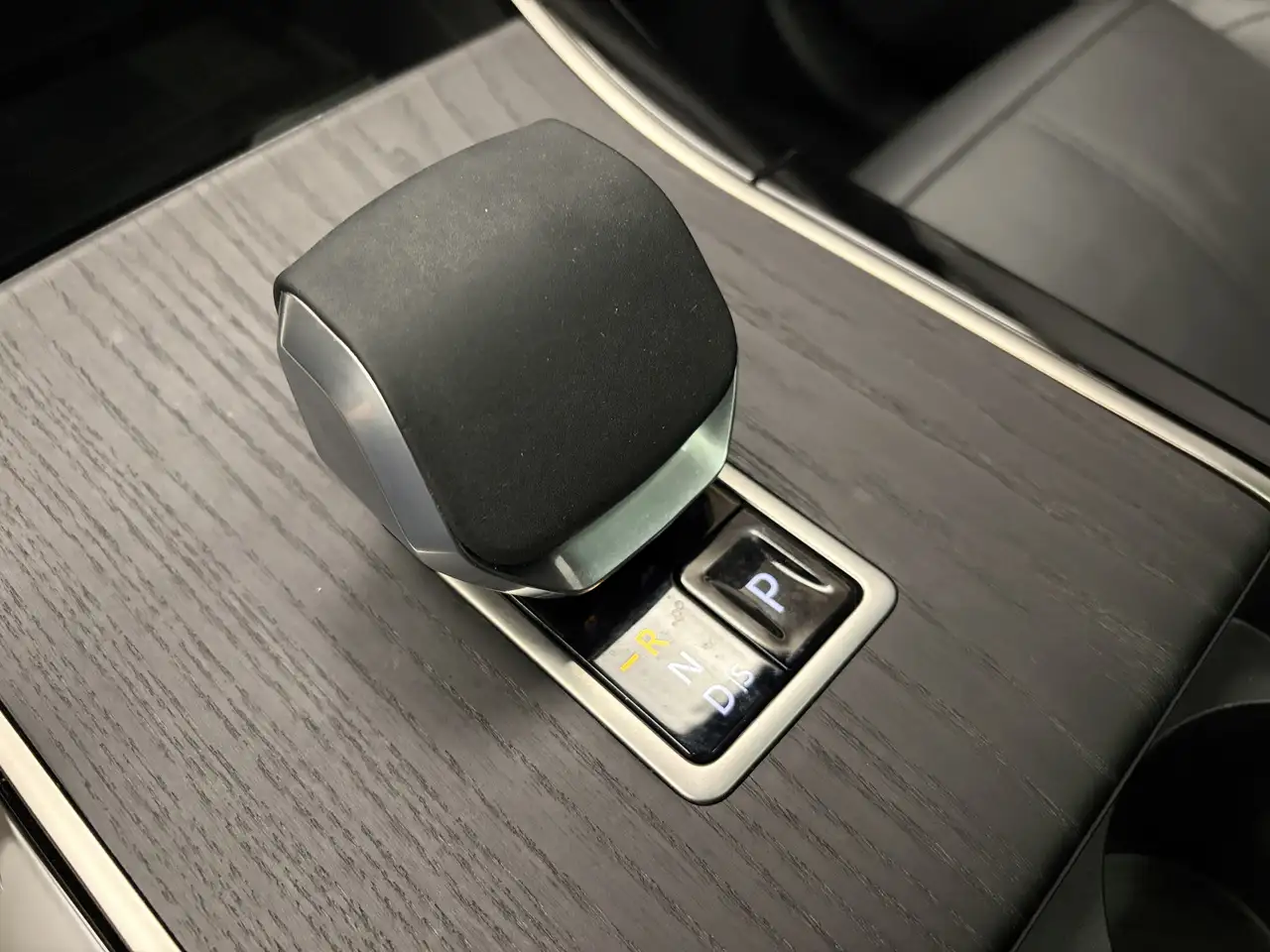 Land Rover Range Rover Velar снимка Land Rover Range Rover Velar