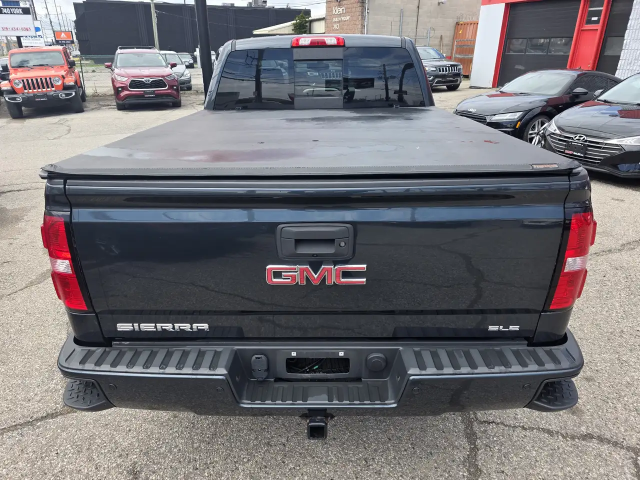 GMC Sierra 1500 photo GMC Sierra 1500