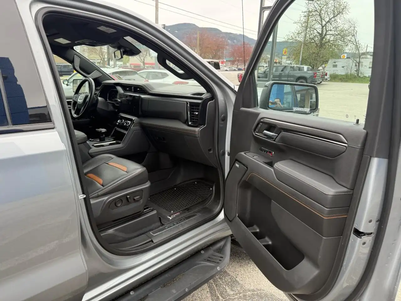 GMC Sierra 1500 снимка GMC Sierra 1500