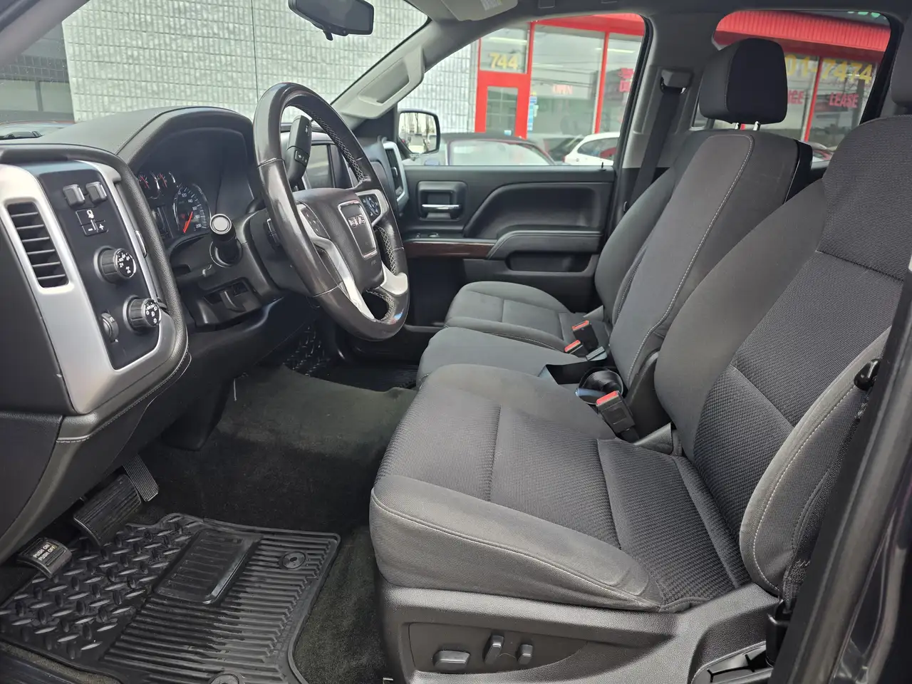 GMC Sierra 1500 photo GMC Sierra 1500