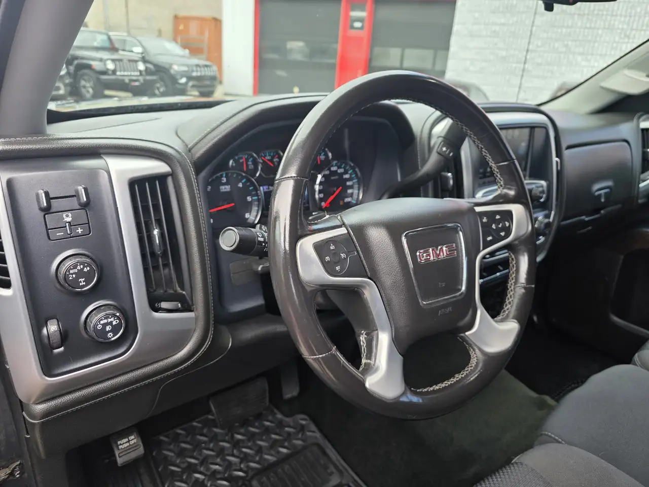 GMC Sierra 1500 photo GMC Sierra 1500