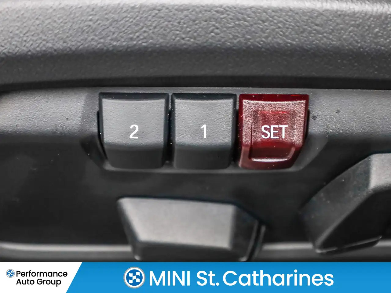 MINI Countryman photo MINI Countryman