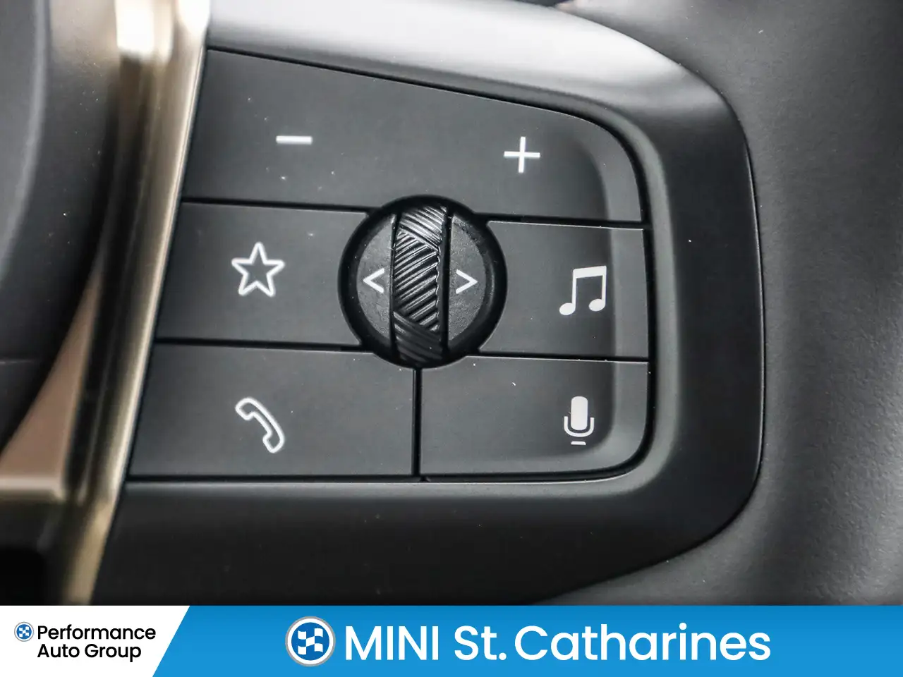 MINI Countryman photo MINI Countryman