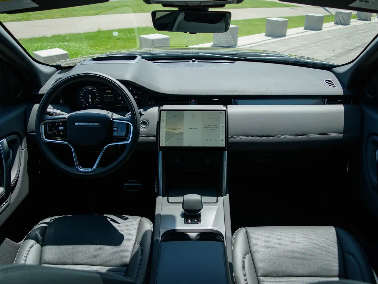 Land Rover Discovery Sport снимка Land Rover Discovery Sport