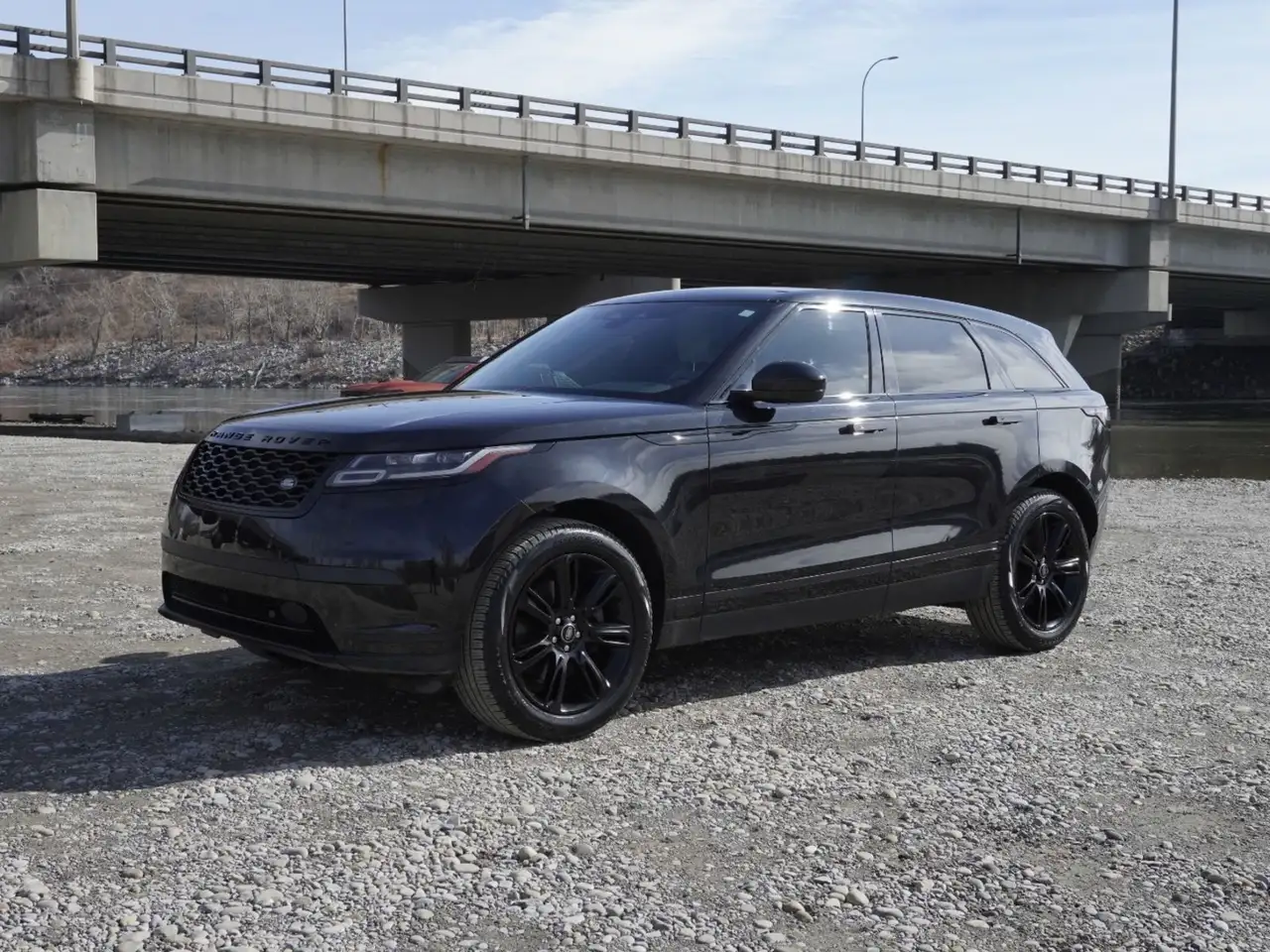 Land Rover Range Rover Velar photo Land Rover Range Rover Velar