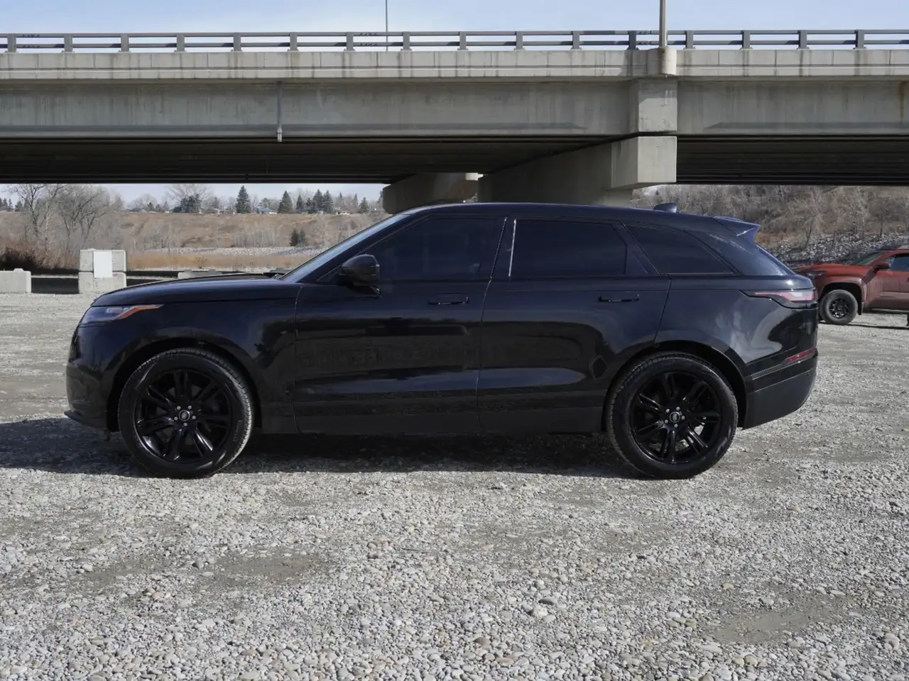 Land Rover Range Rover Velar photo Land Rover Range Rover Velar