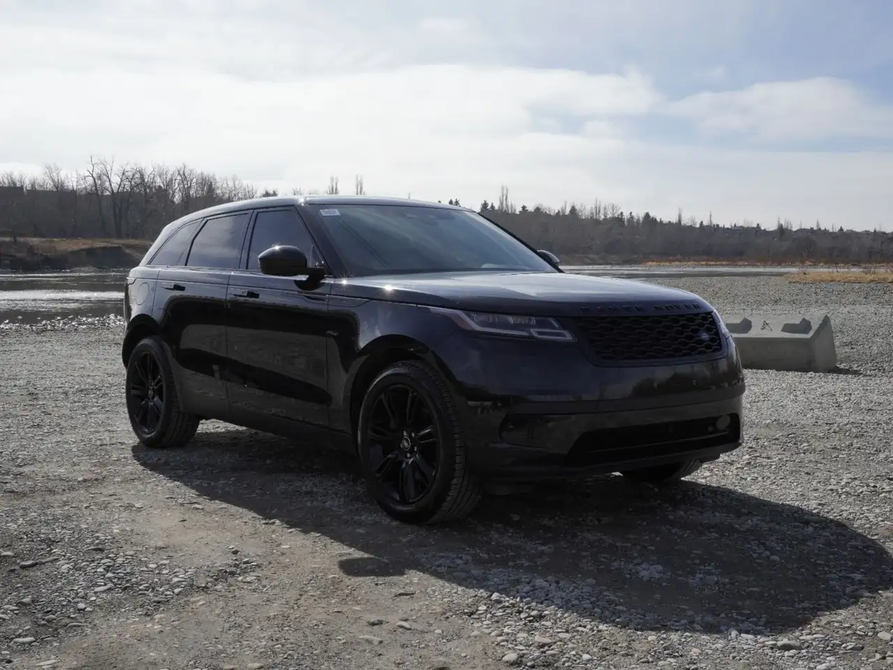 Land Rover Range Rover Velar photo Land Rover Range Rover Velar