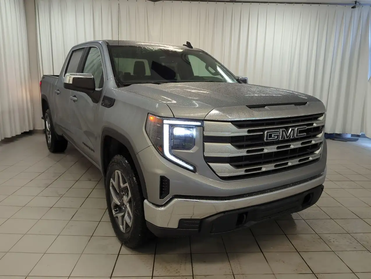 GMC Sierra 1500 снимка GMC Sierra 1500