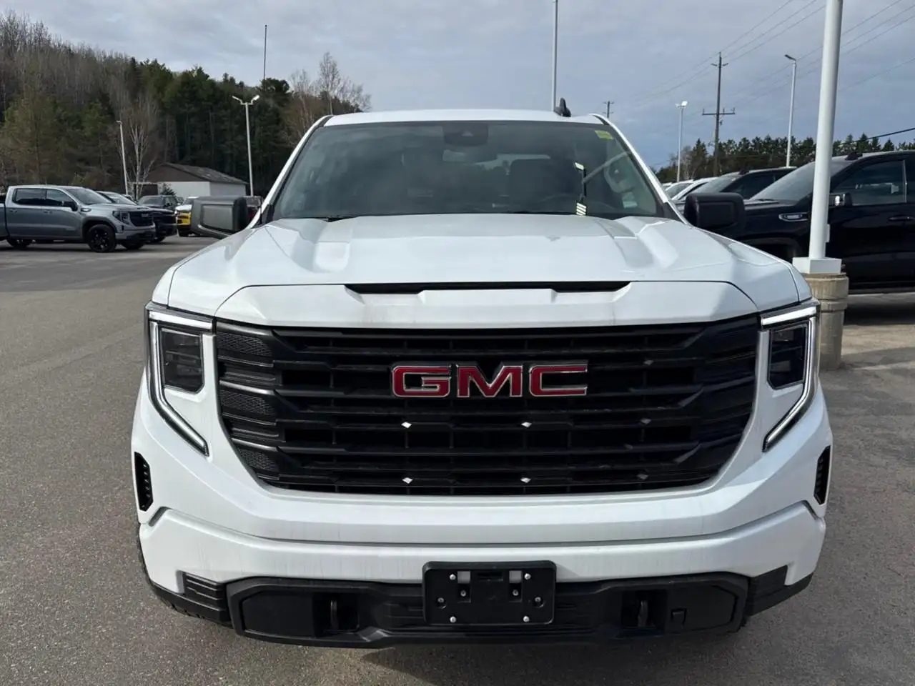 GMC Sierra 1500 снимка GMC Sierra 1500