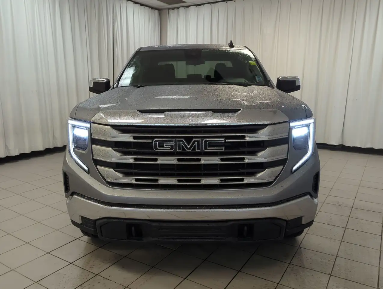 GMC Sierra 1500 снимка GMC Sierra 1500