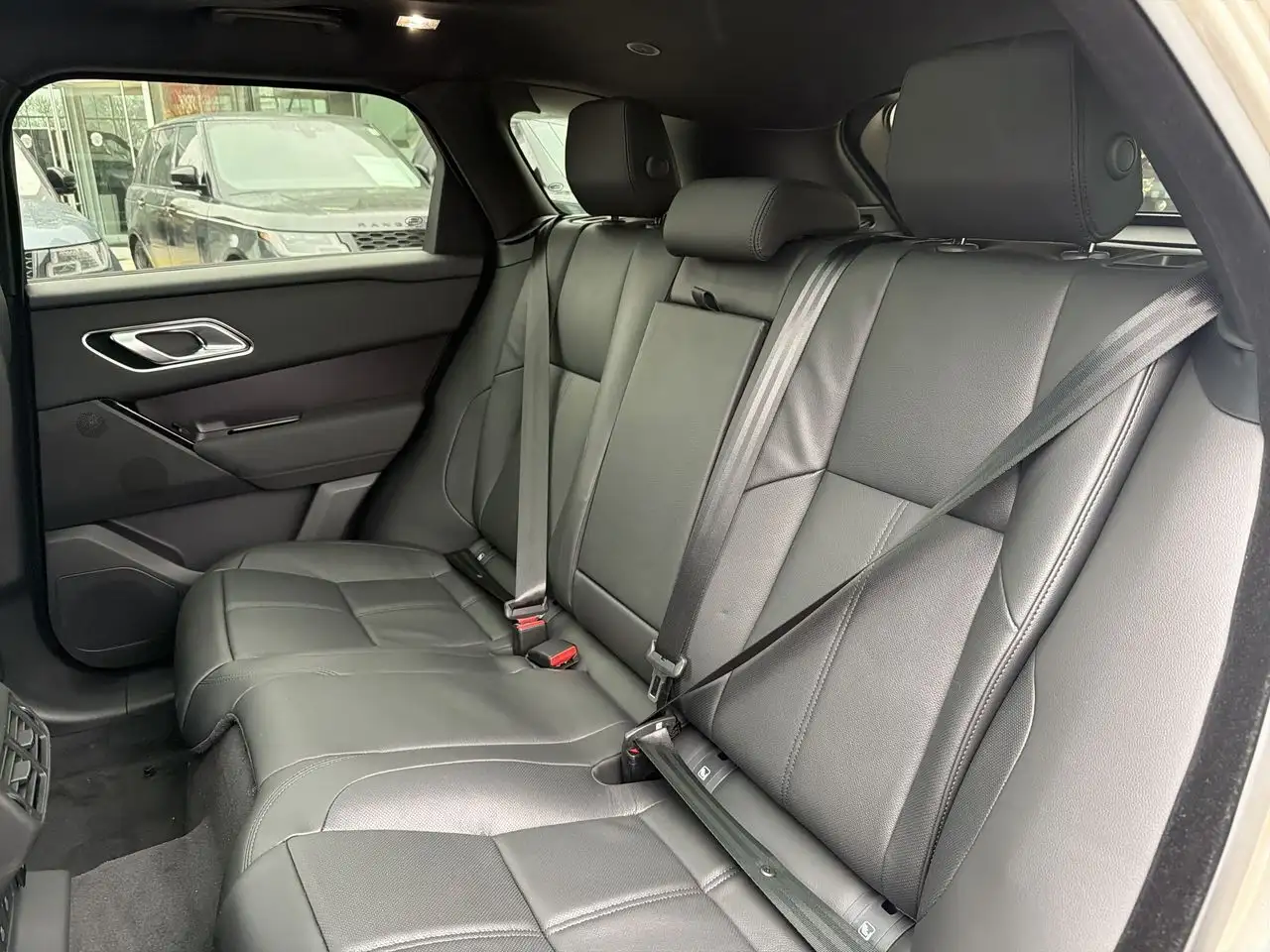 Land Rover Range Rover Velar снимка Land Rover Range Rover Velar