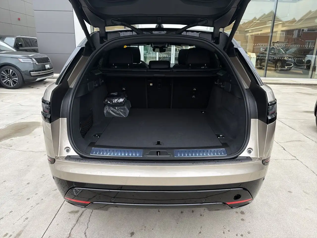 Land Rover Range Rover Velar снимка Land Rover Range Rover Velar