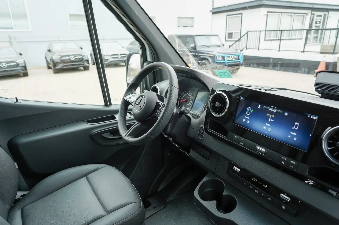 Mercedes-Benz Sprinter снимка Mercedes-Benz Sprinter