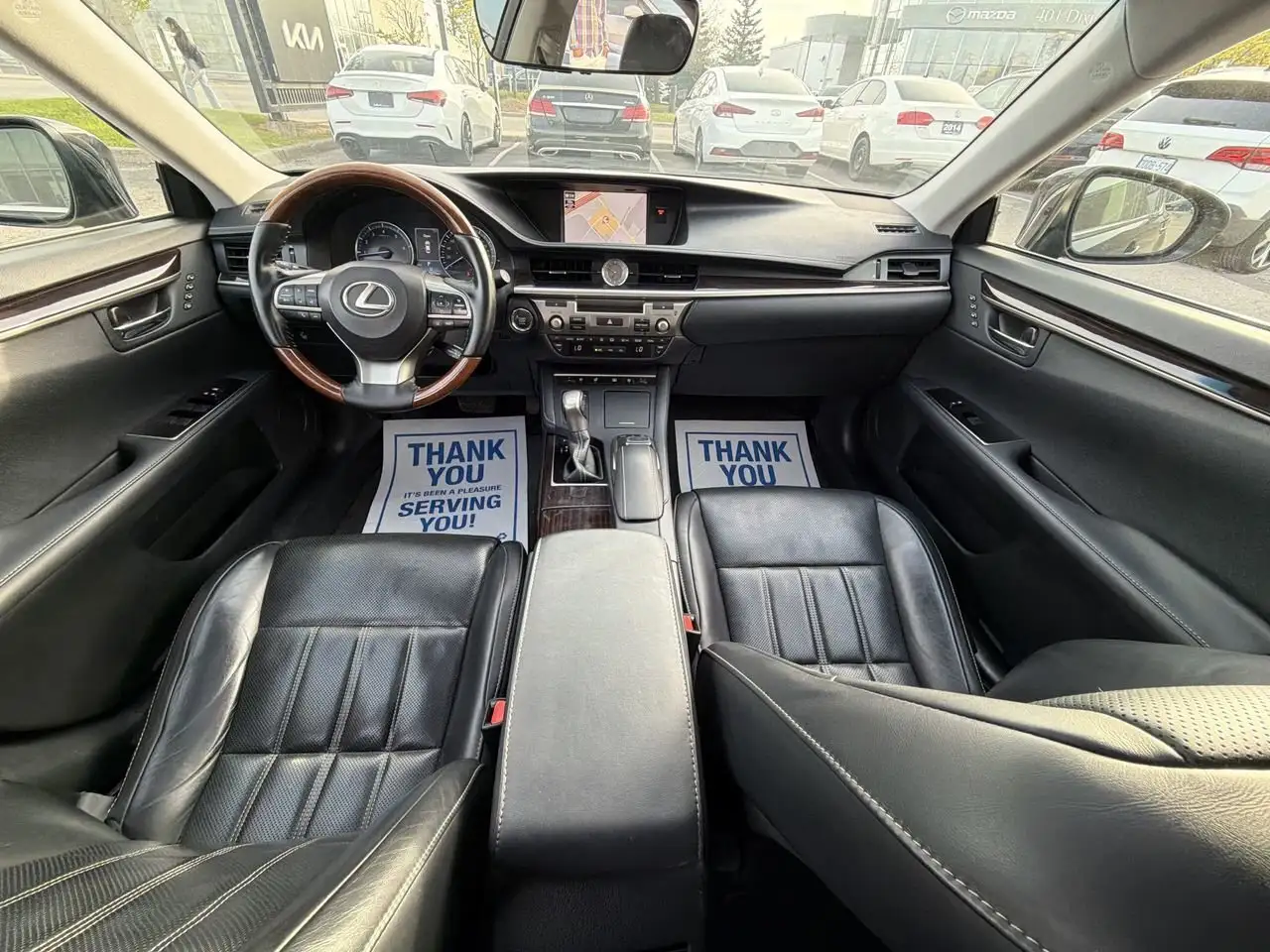 Lexus ES снимка Lexus ES